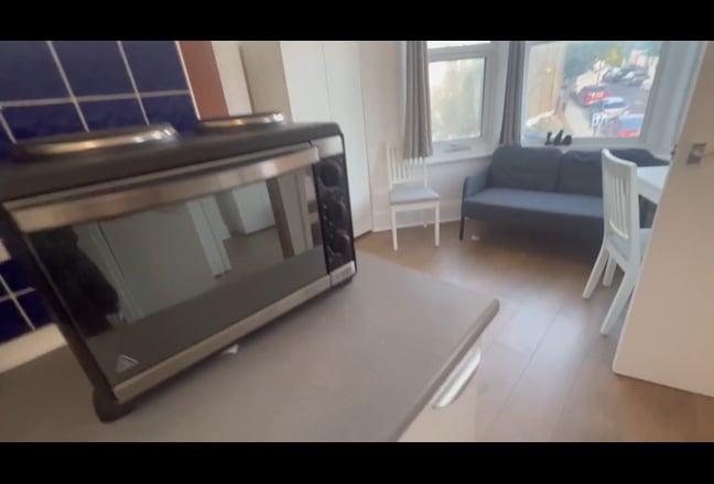 S/C Small 1 Bed Flat, Haringey / Finsbury Park Main Photo