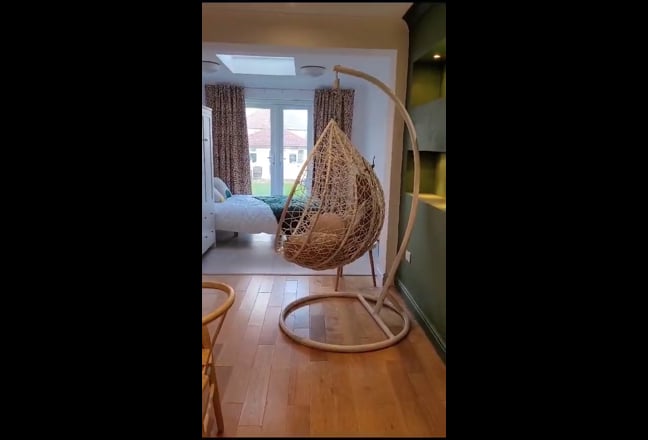 📲 Huge Double Room available for Single Main Photo