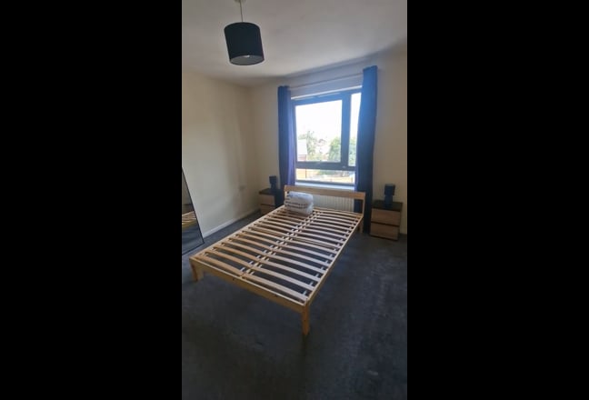 Bright spacious double room in Gillingham  Main Photo