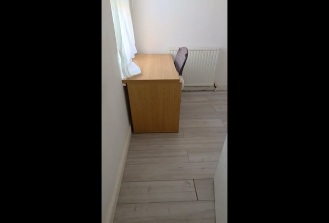 Cosy double room to Let near UoM & hospital  Main Photo