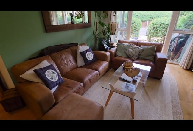 Video 1: Private garden extends to right of pic