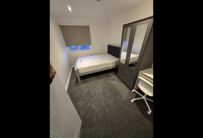 New Ensuite single room - Zero Bills  Main Photo