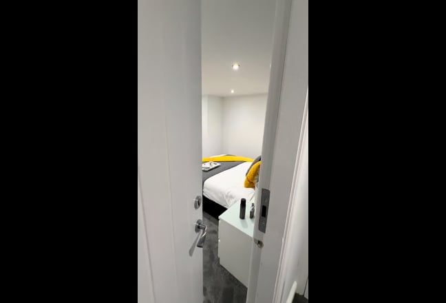 Video 1: The bed is a storage bed so lots of additional space underneath
