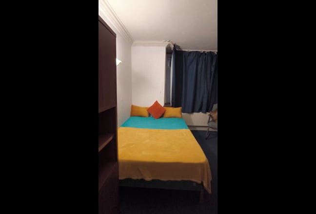 Beautiful property located in earlsdon Main Photo