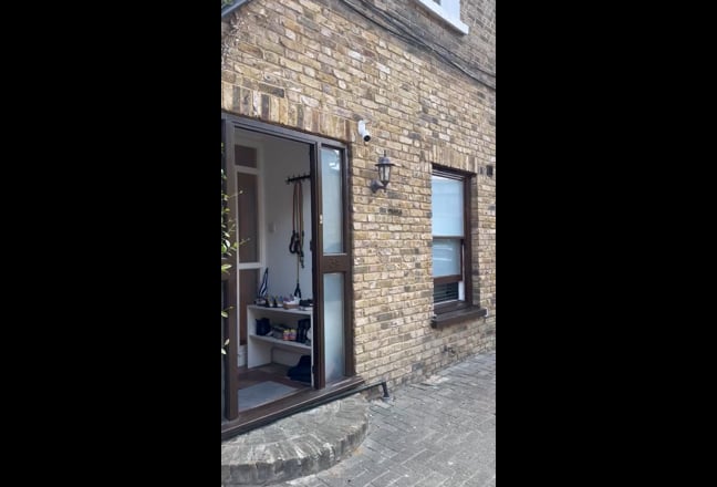 1 bed house | Short-Term Rental – 1 to 2 Months  Main Photo
