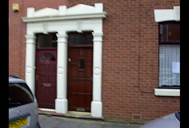 Single room in 3 bedroom house near city centre Main Photo