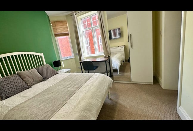 Video 1: Room with ensuite 2 available