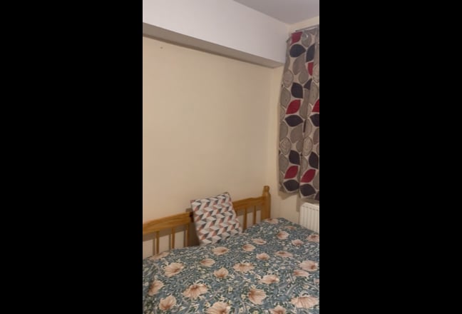Lovely Single Room by Holloway Station Main Photo