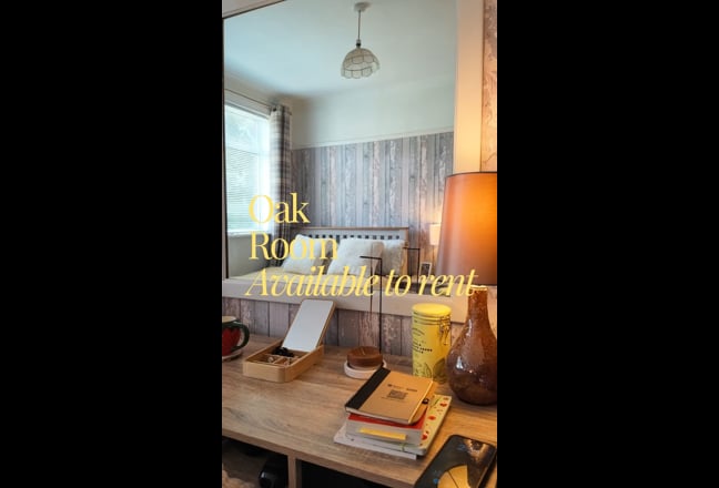Girls Room Available to Rent (Bills Included) Main Photo