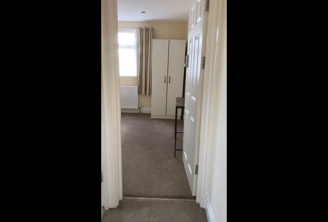 Premium Home for Working Professionals Main Photo
