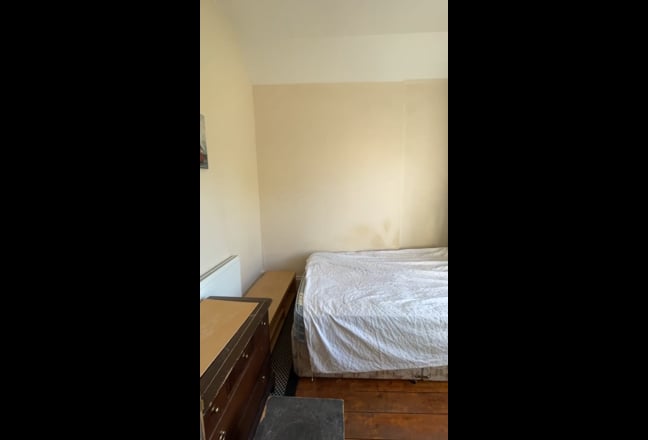 Video 1: Double room with bowls green view wide angle 550 pcm 