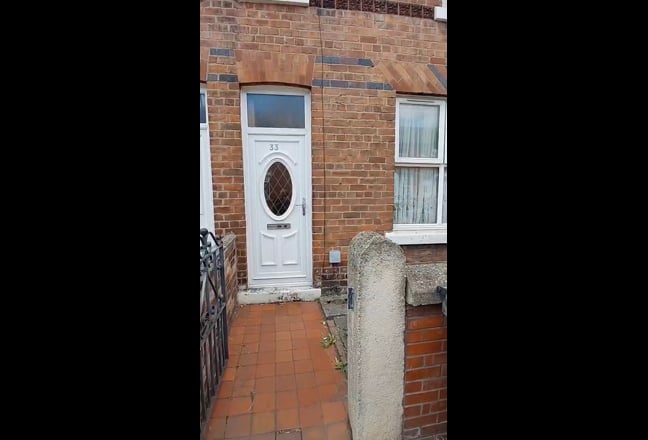 Wrexham - Room to Let Main Photo