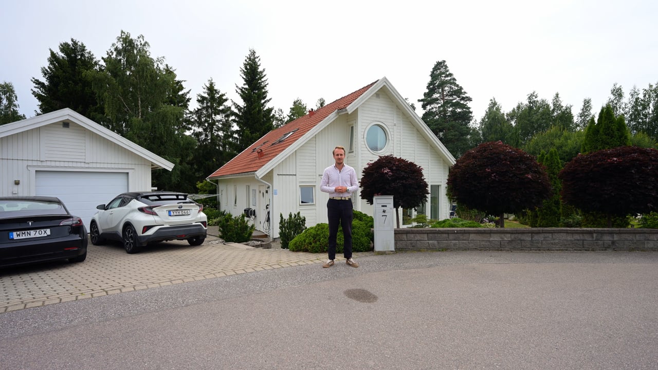 7 rum Villa på Grevens väg 7 Södertälje kommun - video