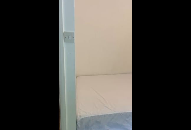 ✅ a Double Room +Sink ✅ Bills inc.✅ Free Parking Main Photo