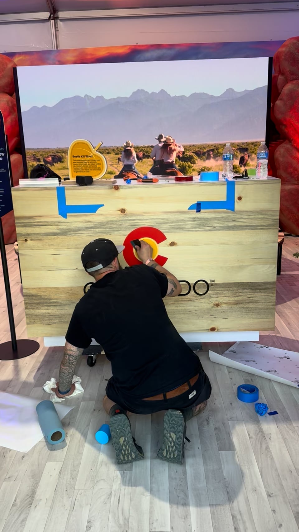 Watch: installing the pavilion on-site