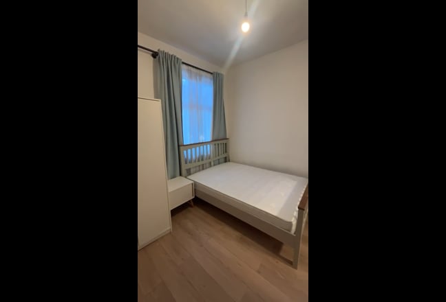 Modern, Clean, Double, Ensuite, Furnished, Bills Main Photo