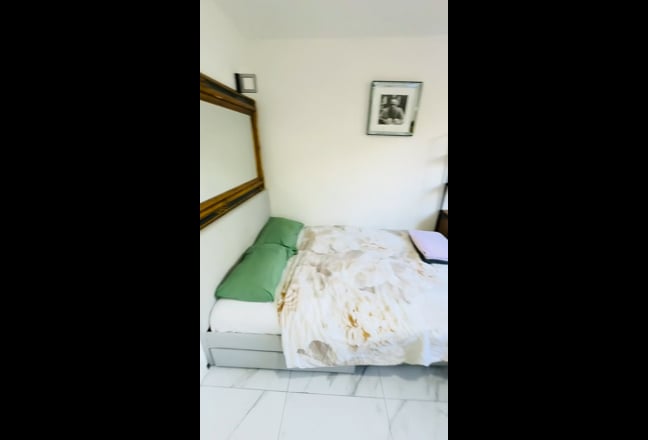 ✨ Modern Self-Contained Studio - ALL bills include Main Photo