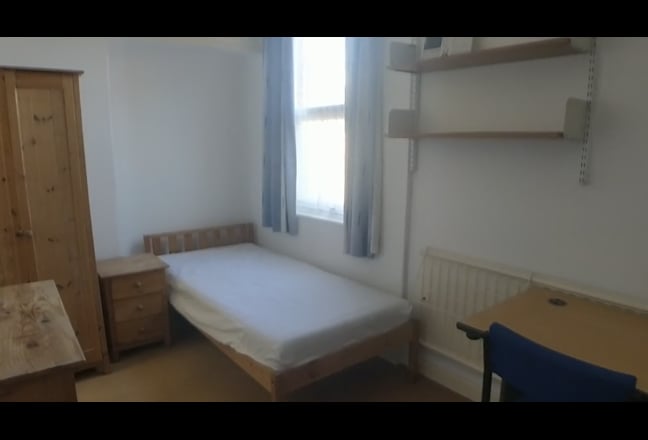 Video 1: Shared Lounge