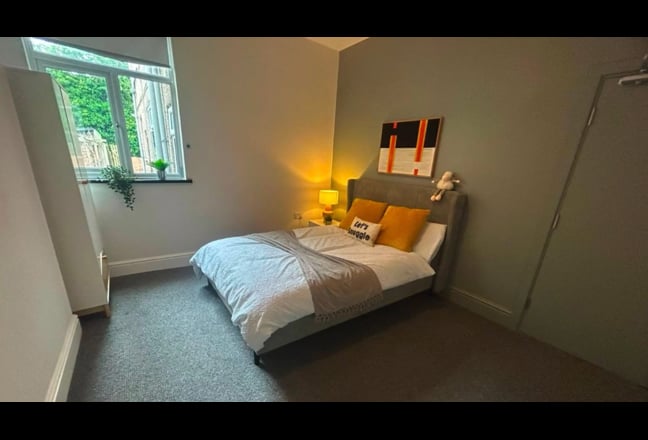 Furnished Room on Grimsby Road, Cleethorpes 💛 Main Photo