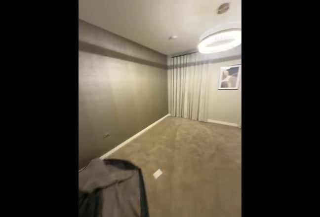 Penthouse room to rent Main Photo
