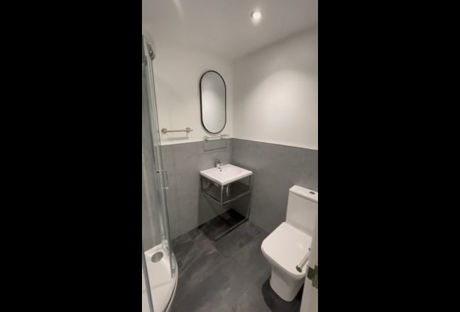 New Studio all bills Inc-In City Centre Main Photo
