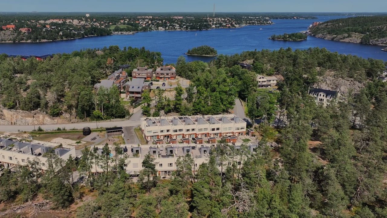 6 rum Radhus på Skurusundsvägen 95D Skuru Nacka kommun - video