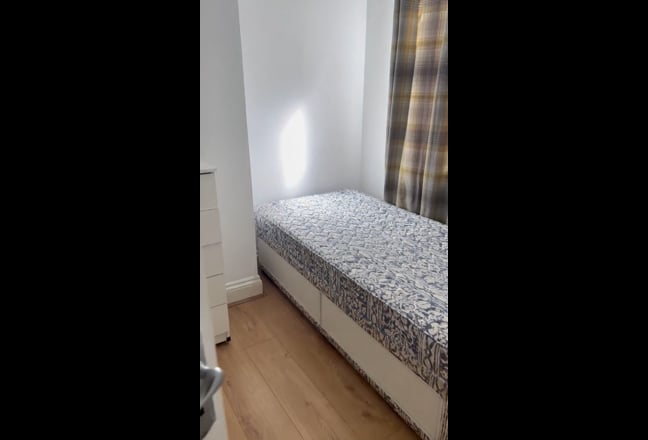 Single room for rent Main Photo