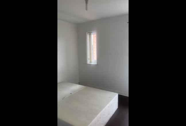 Modern En-suite Room in 2-Bed Flat – &pound;750 Main Photo
