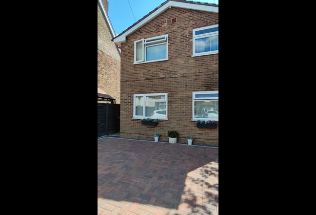 Ensuite - Spotless - Quiet - Nr Gatwick & CAE Main Photo