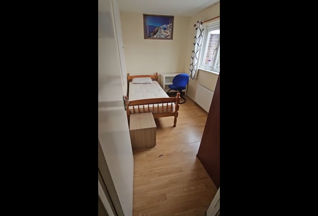 Room available  Main Photo