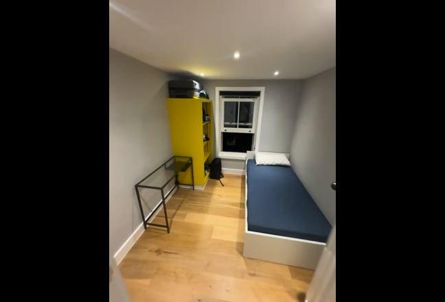 Double Room & Single Room Available Main Photo
