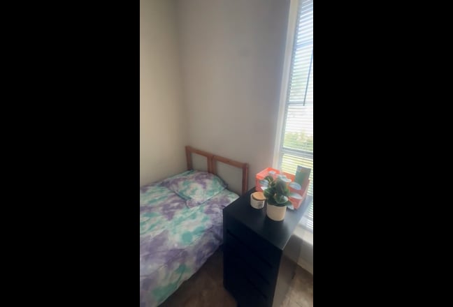 Private room with shared bathroom Main Photo