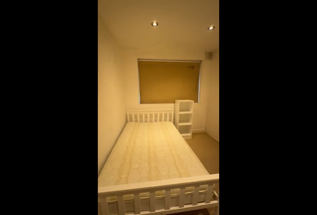 Lovely modern central whole two bedroom flat Main Photo