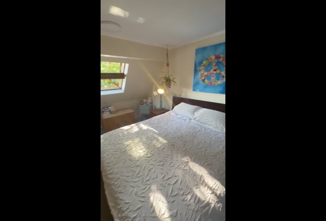 Double Room to Rent in a Spacious, Happy  Home Main Photo