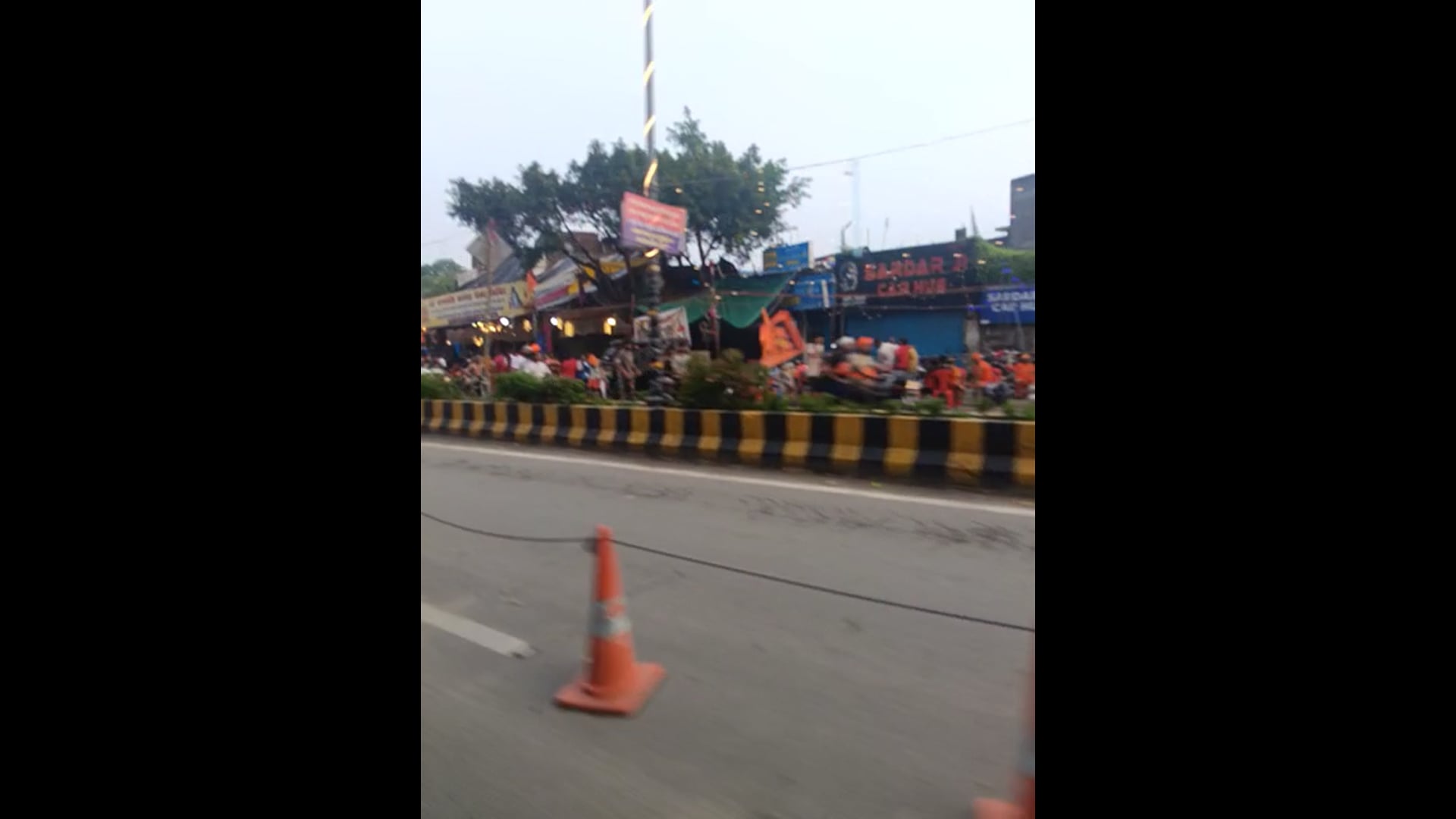 सहारनपुर शहर अंबाला रोड कावड़ यात्रा बहुत ही जोरों पर चल रही है
