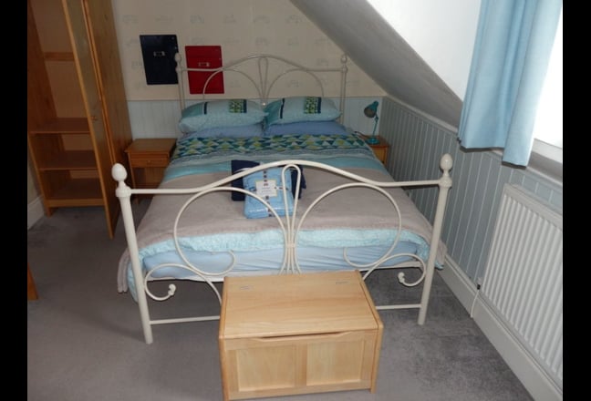 House share, spacious double and a study room. Main Photo