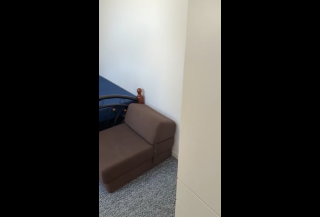 Room to share in a family home  Main Photo