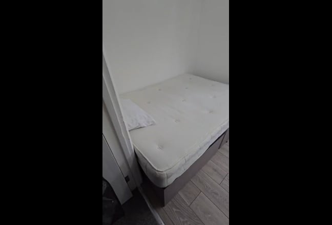 720 bills included,  2 mins walk to train station Main Photo