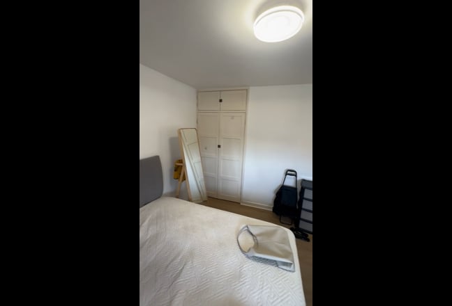 Student House Share - GU2 Location Main Photo