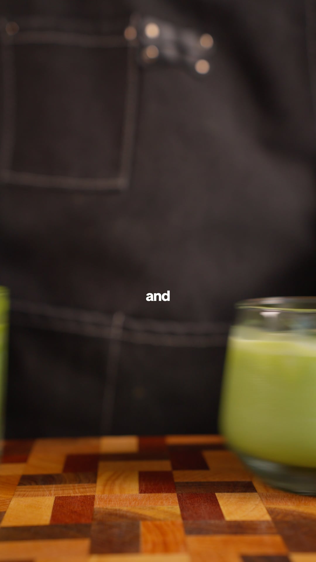 Jacky introduces SAEKA sencha powder vs matcha