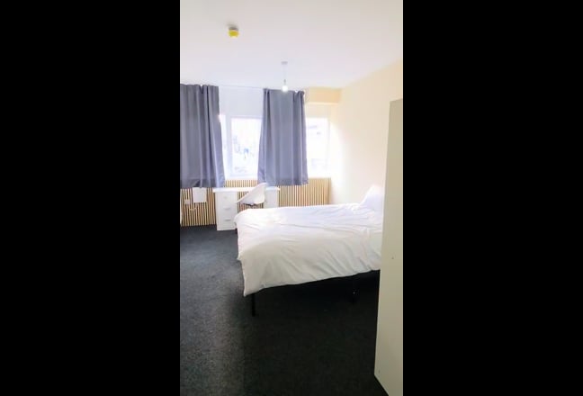 En-Suite Double Room Newly Built Apartment Main Photo
