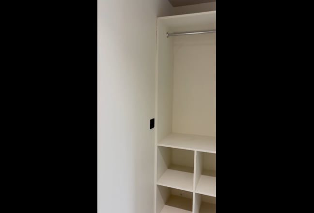 Stylish, Modern Ensuite room near Town & Hospital Main Photo