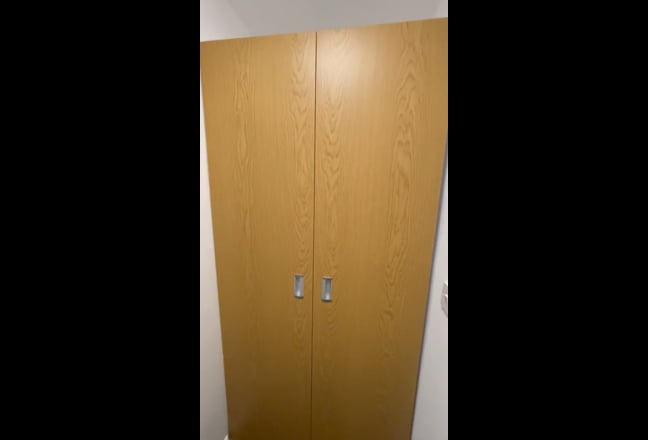 Studio all bills Inc-3 mins to UoL Main Photo