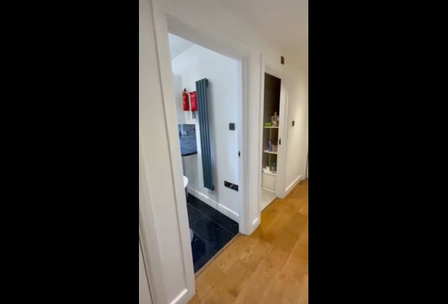 Bright Double Room in Paddington 2 Mins to station Main Photo