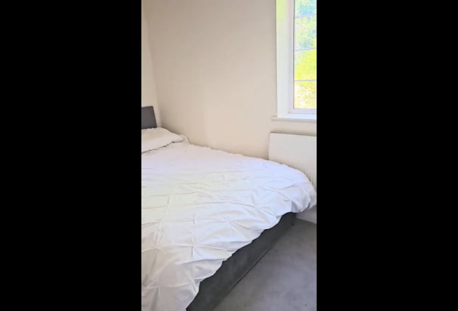 Urban leafy city 2 bed 2 baths Flat for sharers  Main Photo