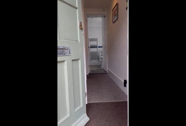 Central Brighton 2 Bed 2 Bath Terrace House Main Photo
