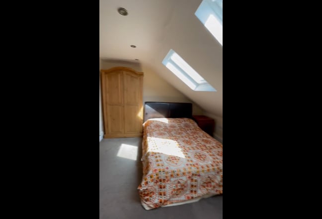 Premium Home for Working Professionals Main Photo