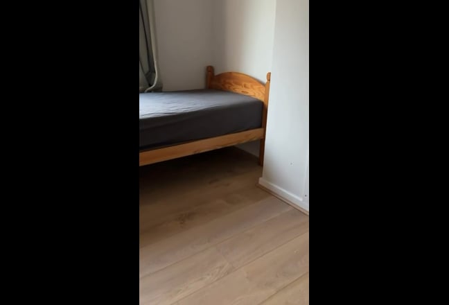 A single room is waiting for a Single femal Tenant Main Photo