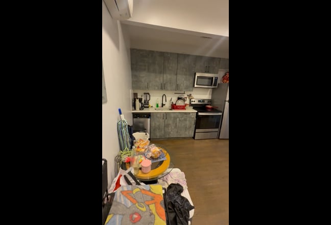 Bushwick Room /$1000 3B / 2B move in ASAP Main Photo