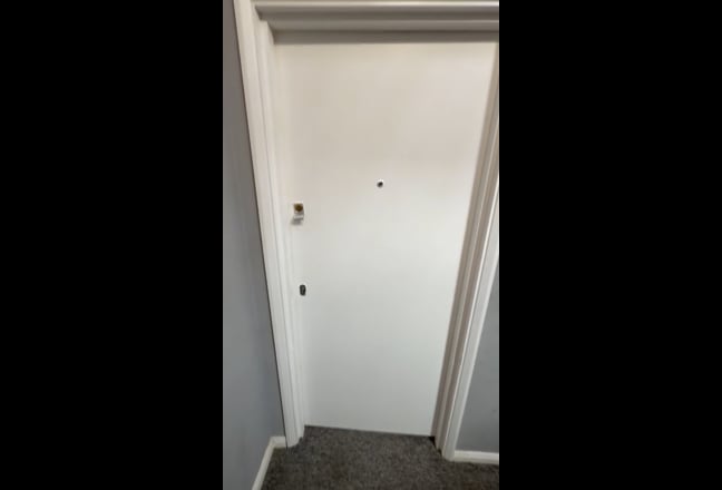 Newly done Two bedroom flat on Uxbridge Road W12 Main Photo
